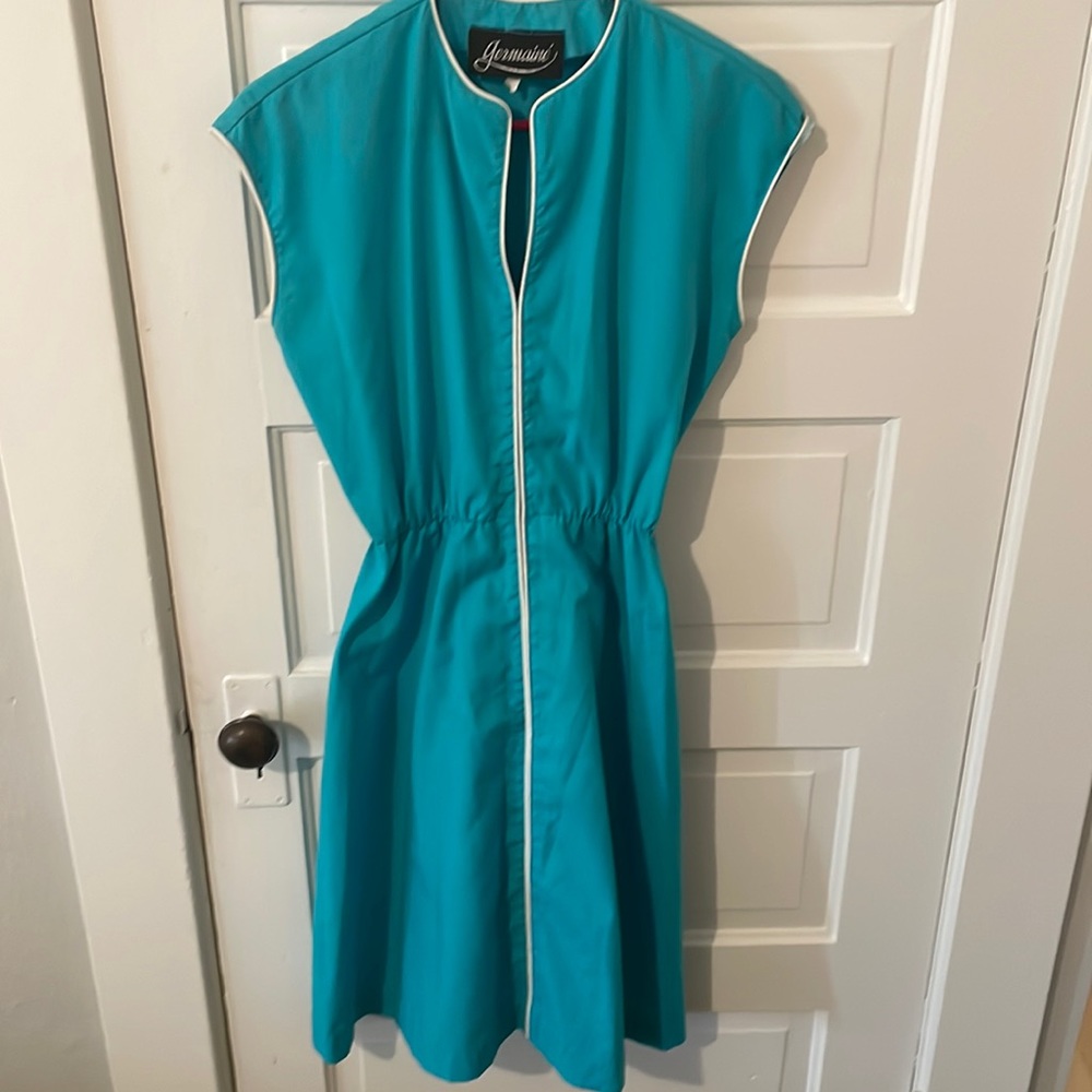 Adorable vintage 1960’s teal dress